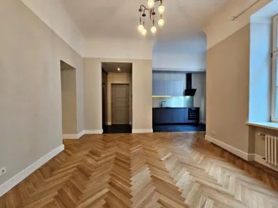 Izīrē dzīvokli, Kr.Valdemāra iela 27/29, Rīga, Labais krasts, Centrs / 1 050 € 1