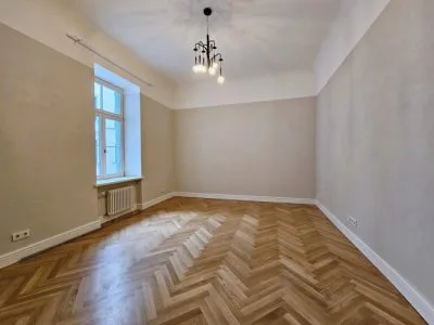 Izīrē dzīvokli, Kr.Valdemāra iela 27/29, Rīga, Labais krasts, Centrs / 1 050 € 3