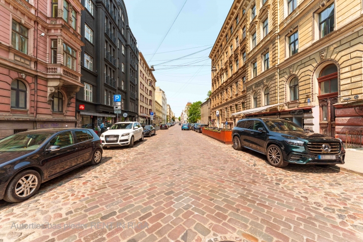 Pārdod dzīvokli, Blaumaņa iela 27, Rīga, Labais krasts, Centrs / 169 000 € 32