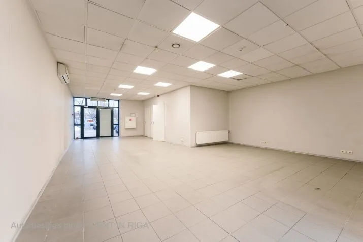Izīrē tirdzniecības telpas, Dēļu iela 5c, Rīga, Kreisais krasts, Pārdaugava (tuvā) / 910 € 2