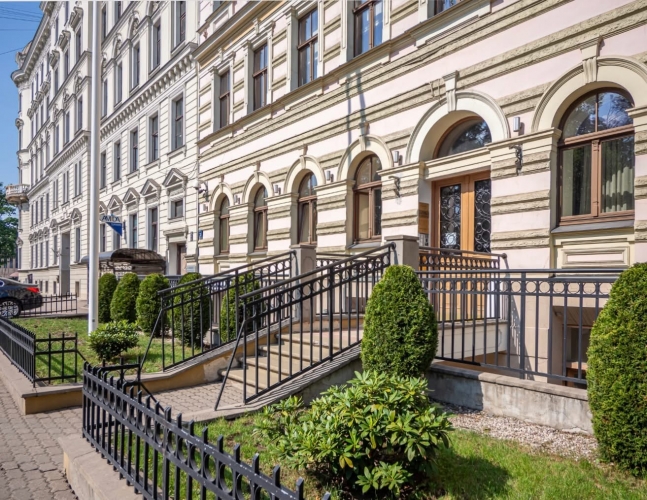 Izīrē dzīvokli, Raiņa bulvāris iela 2, Rīga, Labais krasts, Centrs / 750 € 21