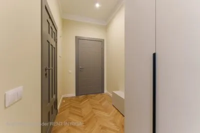 Izīrē dzīvokli, Valdemāra iela 61, Rīga, Labais krasts, Centrs / 550 € 11
