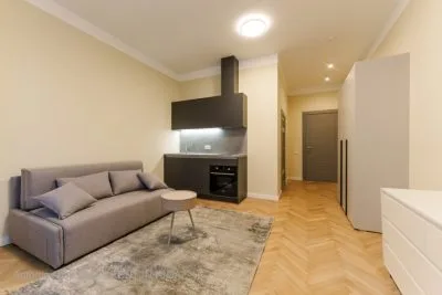 Izīrē dzīvokli, Valdemāra iela 61, Rīga, Labais krasts, Centrs / 550 € 4