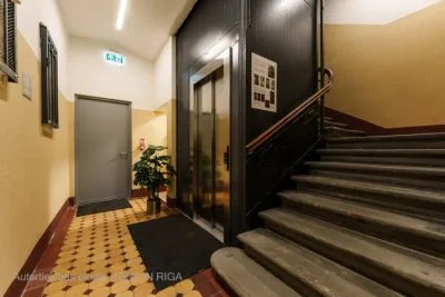 Izīrē dzīvokli, Valdemāra iela 61, Rīga, Labais krasts, Centrs / 550 € 14