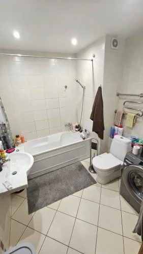 Izīrē dzīvokli, Vēžu iela 1, Rīga, Labais krasts, Centrs / 600 € 11