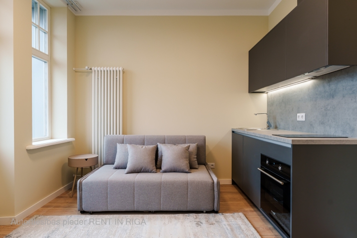 Izīrē dzīvokli, Valdemāra iela 61, Rīga, Labais krasts, Centrs / 500 € 8