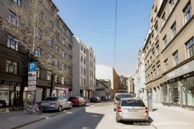 Izīrē tirdzniecības telpas, Avotu iela 10, Rīga, Labais krasts, Centrs / 800 € 5