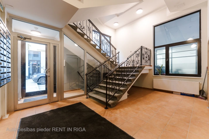 Pārdod dzīvokli, Upīša iela 20a, Rīga, Labais krasts, Centrs / 84 000 € 10