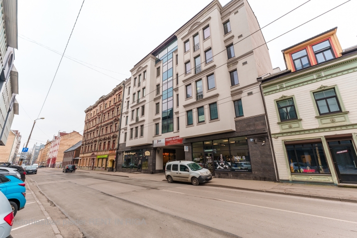 Pārdod dzīvokli, Upīša iela 20a, Rīga, Labais krasts, Centrs / 84 000 € 13