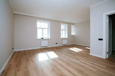 Pārdod dzīvokli, Mazā Nometņu iela 24, Rīga, Kreisais krasts, Āgenskalns / 143 400 € 2