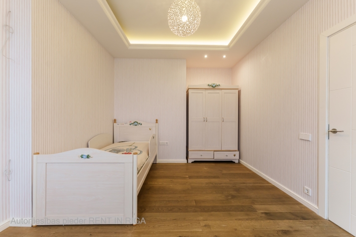 Izīrē dzīvokli, Lāčplēša iela 17, Rīga, Labais krasts, Centrs / 900 € 11