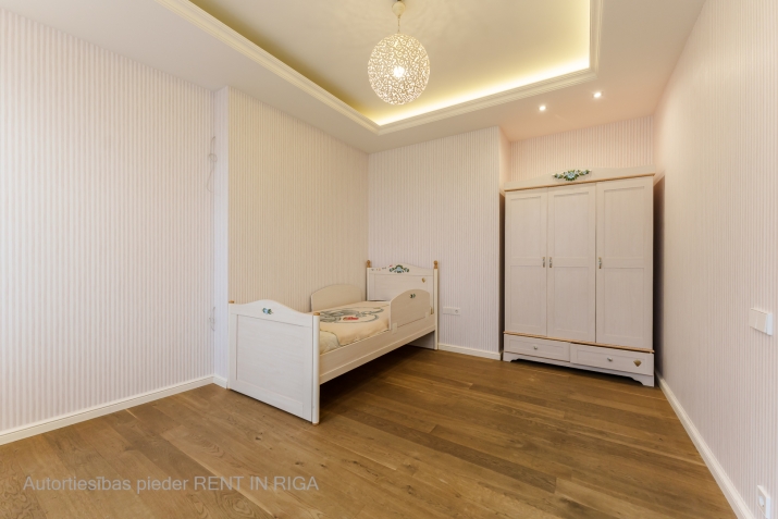 Izīrē dzīvokli, Lāčplēša iela 17, Rīga, Labais krasts, Centrs / 900 € 10