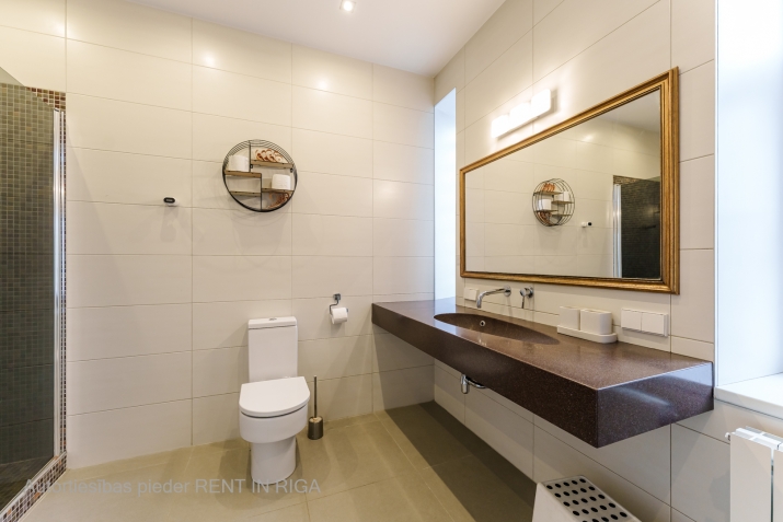 Izīrē dzīvokli, Lāčplēša iela 17, Rīga, Labais krasts, Centrs / 900 € 22