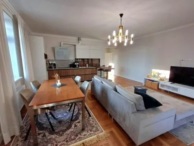 Pārdod dzīvokli, Tērbatas iela 33, Rīga, Centrs / 246000 € 3