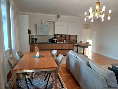 Pārdod dzīvokli, Tērbatas iela 33, Rīga, Centrs / 246000 € 4