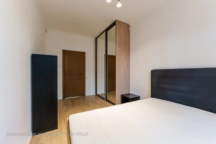 Izīrē dzīvokli, Zalves iela 41, Rīga, Kreisais krasts, Šampēteris / 450 € 8