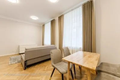 Izīrē dzīvokli, Valdemāra iela 61, Rīga, Labais krasts, Centrs / 500 € 6