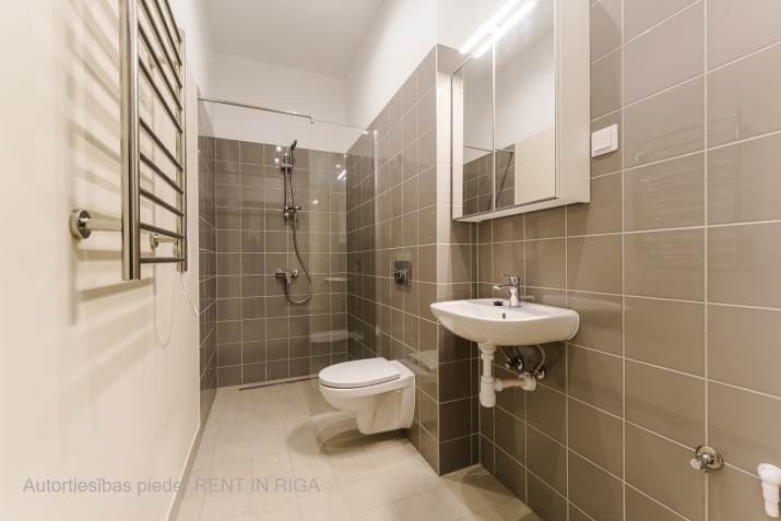 Izīrē dzīvokli, Valdemāra iela 61, Rīga, Labais krasts, Centrs / 500 € 8