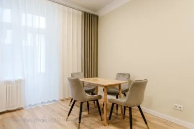Izīrē dzīvokli, Valdemāra iela 61, Rīga, Centrs / 500 € 4
