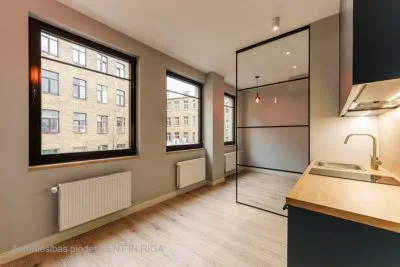 Pārdod dzīvokli, Ernesta Birznieka Upīša iela 20a, Rīga, Labais krasts, Centrs / 99 000 € 1