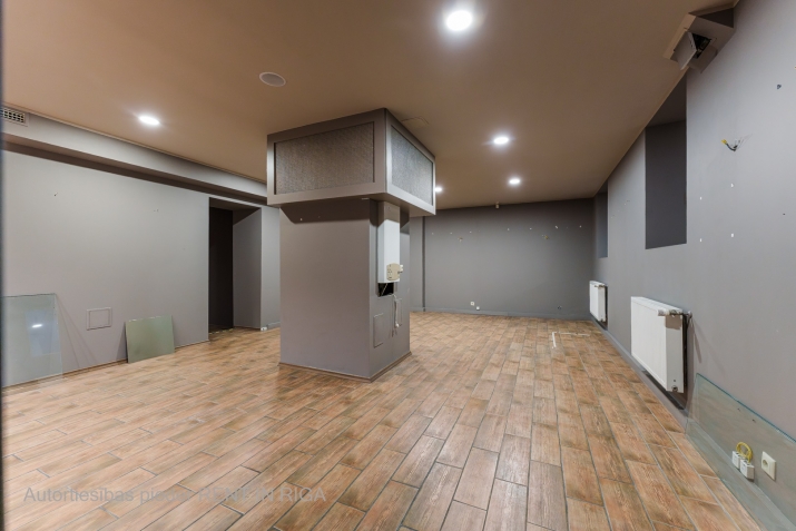 Pārdod tirdzniecības telpas, Vidus iela 11, Rīga, Labais krasts, Centrs / 160 000 € 9