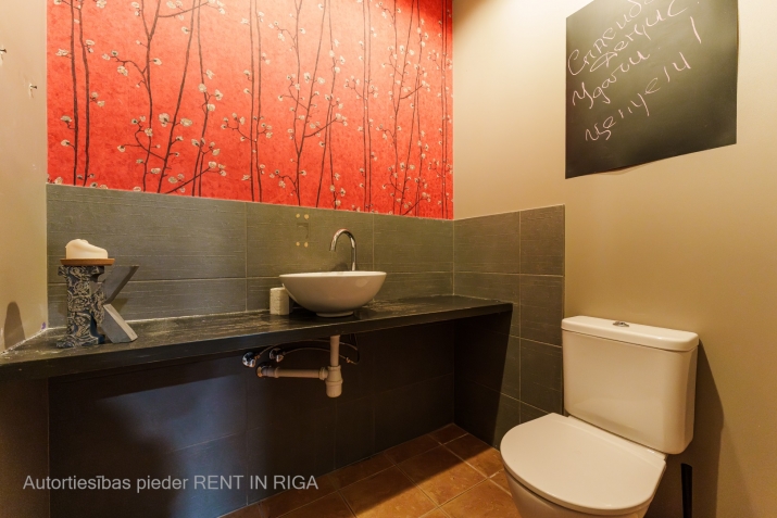 Pārdod tirdzniecības telpas, Vidus iela 11, Rīga, Labais krasts, Centrs / 160 000 € 10