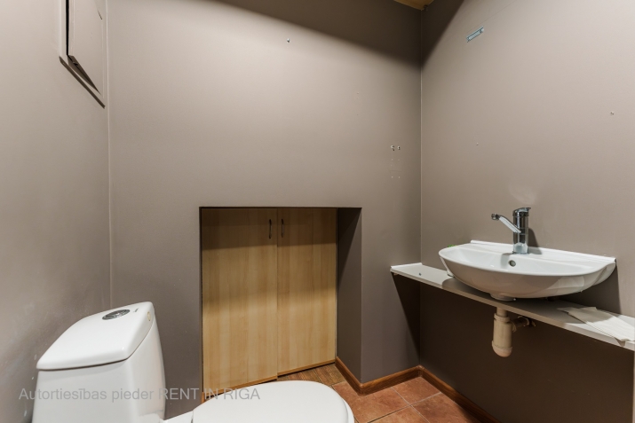 Pārdod tirdzniecības telpas, Vidus iela 11, Rīga, Labais krasts, Centrs / 160 000 € 14