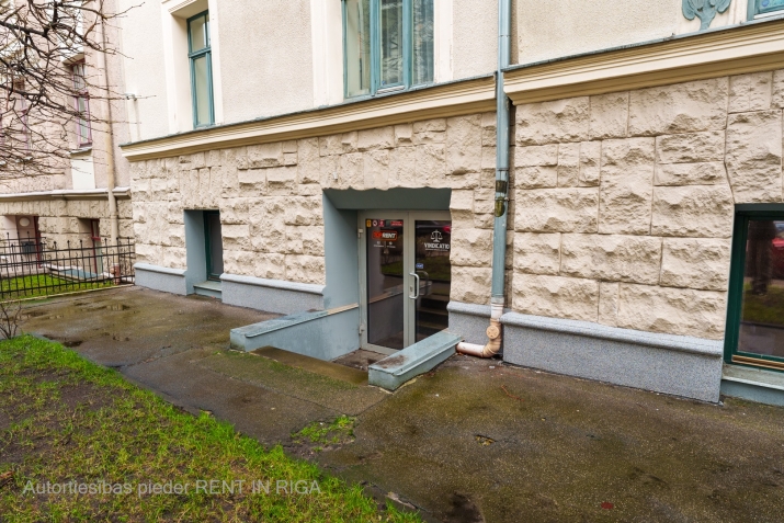 Pārdod tirdzniecības telpas, Vidus iela 11, Rīga, Labais krasts, Centrs / 160 000 € 17