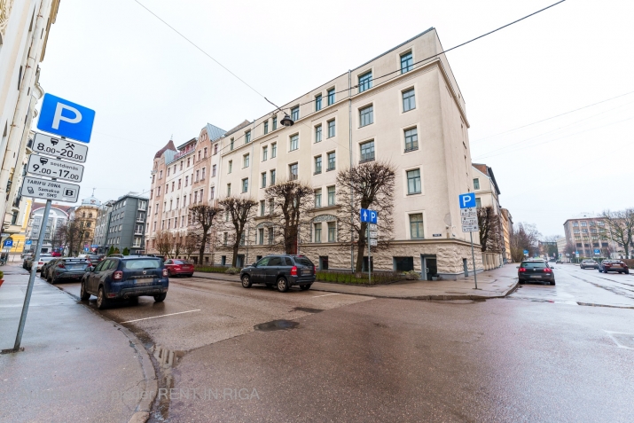 Pārdod tirdzniecības telpas, Vidus iela 11, Rīga, Labais krasts, Centrs / 160 000 € 19