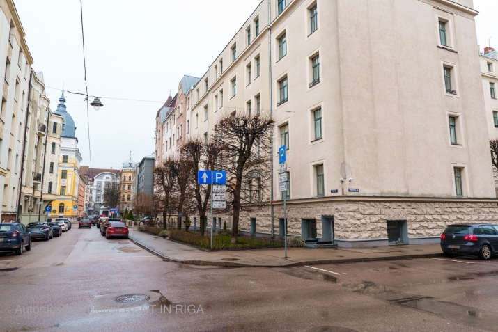Pārdod tirdzniecības telpas, Vidus iela 11, Rīga, Labais krasts, Centrs / 160 000 € 21