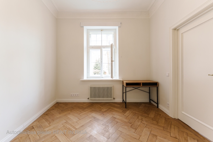 Lāčplēša iela 21 6