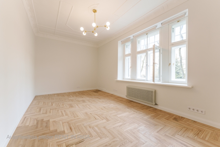 Izīrē dzīvokli, Lāčplēša iela 21, Rīga, Labais krasts, Centrs / 1 300 € 10