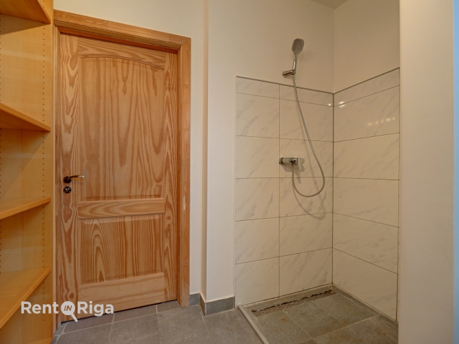 Izīrē dzīvokli, Miera iela 95a, Rīga, Labais krasts, Centrs / 620 € 17