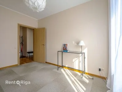 Pārdod dzīvokli, Vēja iela 33, Rīga, Kreisais krasts, Āgenskalns / 119 995 € 2