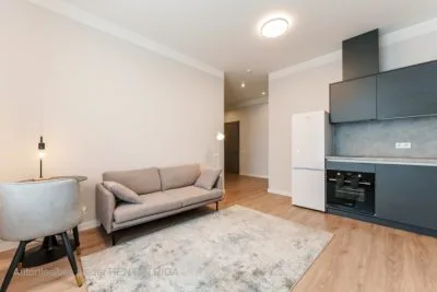 Izīrē dzīvokli, Valdemāra iela 61, Rīga, Labais krasts, Centrs / 650 € 4