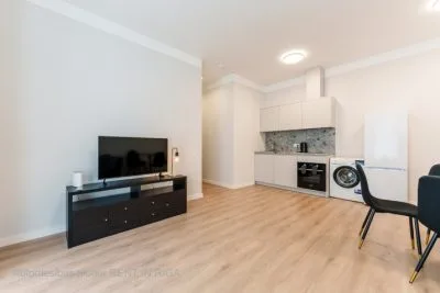 Izīrē dzīvokli, Valdemāra iela 61, Rīga, Labais krasts, Centrs / 750 € 7