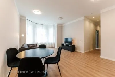 Izīrē dzīvokli, Valdemāra iela 61, Rīga, Labais krasts, Centrs / 750 € 1
