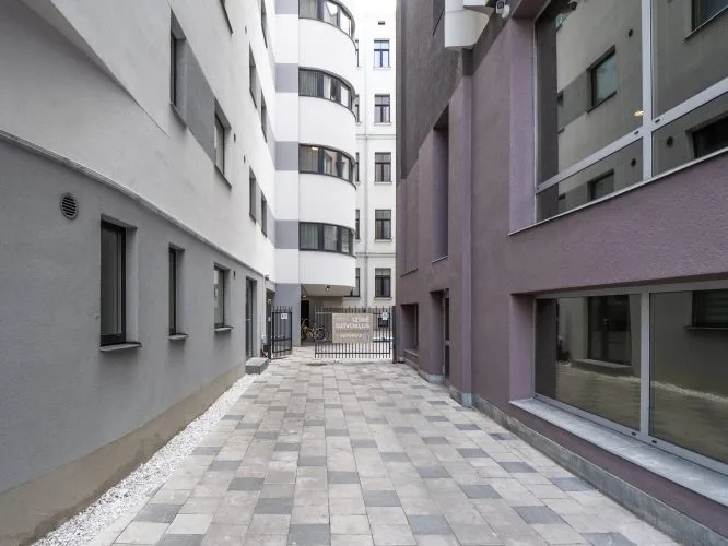 Izīrē dzīvokli, Pulkveža Brieža iela 10, Rīga, Labais krasts, Centrs / 400 € 13
