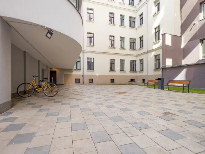 Izīrē dzīvokli, Pulkveža Brieža iela 10, Rīga, Labais krasts, Centrs / 400 € 11