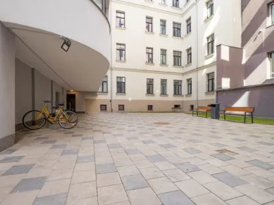 Izīrē dzīvokli, Pulkveža Brieža iela 10, Rīga, Labais krasts, Centrs / 400 € 11