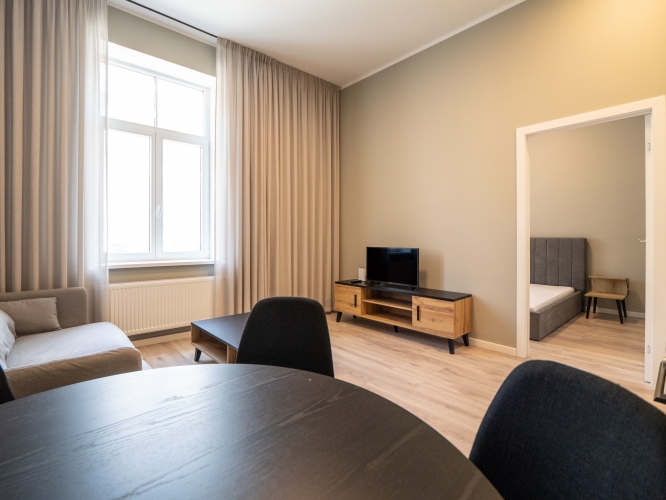 Izīrē dzīvokli, Pulkveža Brieža iela 10, Rīga, Labais krasts, Centrs / 750 € 1