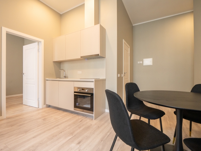 Izīrē dzīvokli, Pulkveža Brieža iela 10, Rīga, Labais krasts, Centrs / 750 € 12