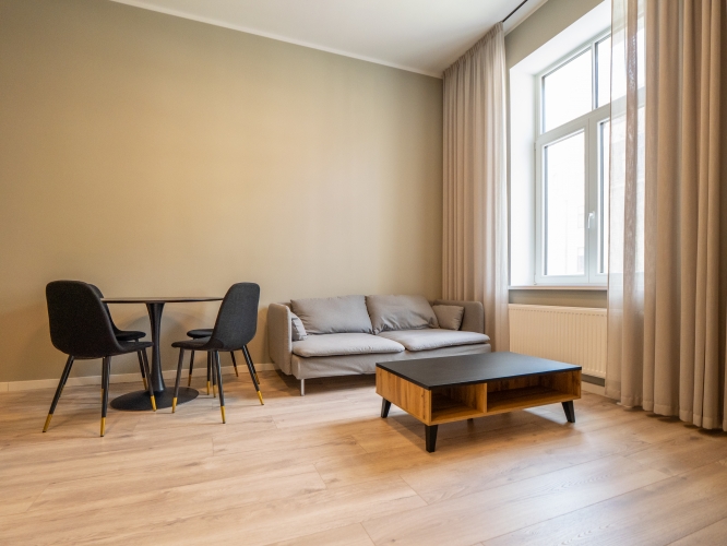 Izīrē dzīvokli, Pulkveža Brieža iela 10, Rīga, Labais krasts, Centrs / 750 € 4