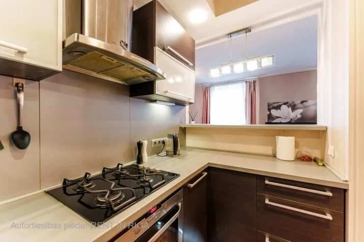 Izīrē dzīvokli, Viestura prospekts iela 22, Rīga, Labais krasts, Mangaļi / 450 € 12