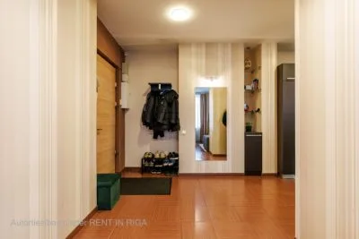 Izīrē dzīvokli, Viestura prospekts iela 22, Rīga, Labais krasts, Mangaļi / 450 € 19