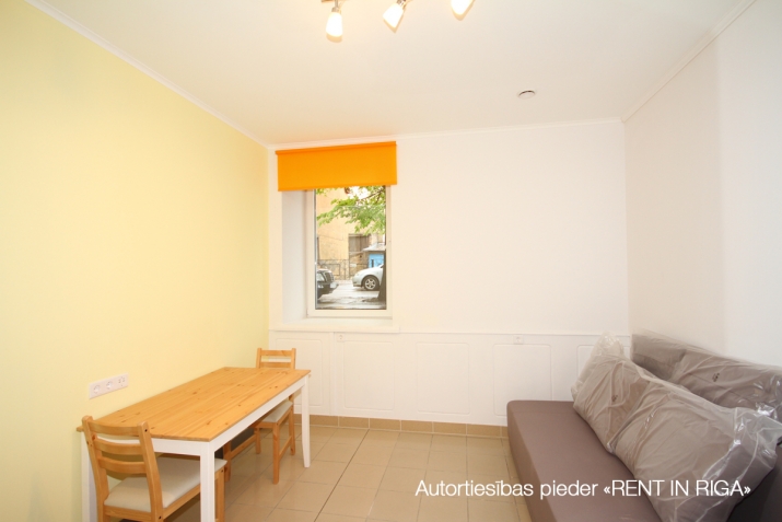 Izīrē dzīvokli, Čaka iela 126A, Rīga, Labais krasts, Centrs / 260 € 1
