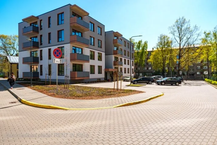 Pededzes iela 1 1