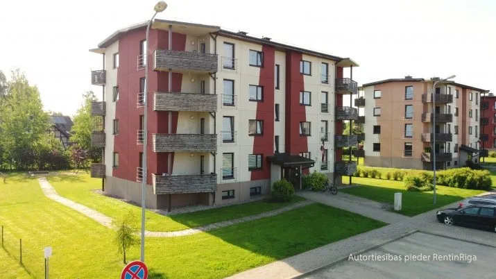 Dzērveņu iela 7 1