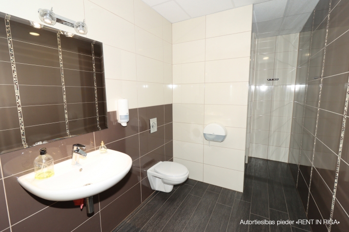 Izīrē biroju, Straupes iela 3, Rīga, Labais krasts, Pļavnieki / 964 € 12