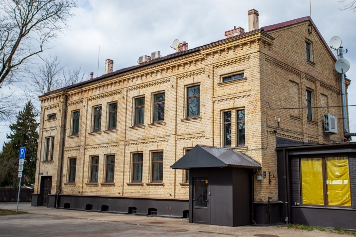 Spāres iela 3 1